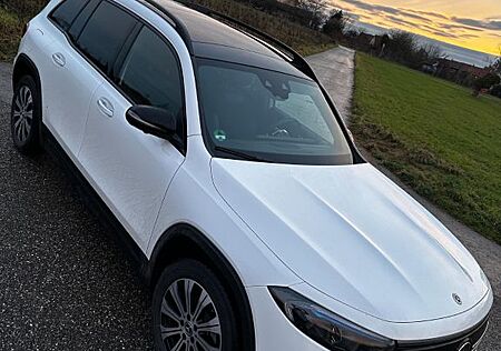 Mercedes-Benz EQB 250+ | AMG Line | 7-Sitzer |