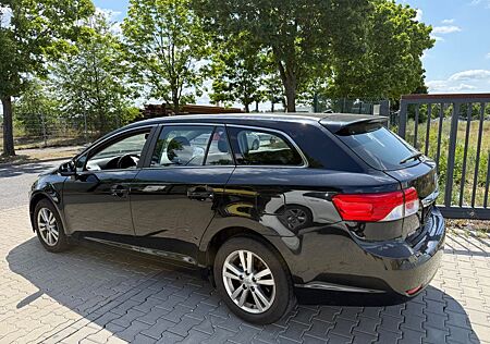Toyota Avensis Combi 2,0-l-D-4D Executive Kamera