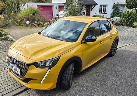 Peugeot e-208 gebraucht kaufen Peugeot e-208 136 Allure