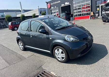 Toyota Aygo (X) Aygo (X) 1,0 Black.112.000 KM, Klima