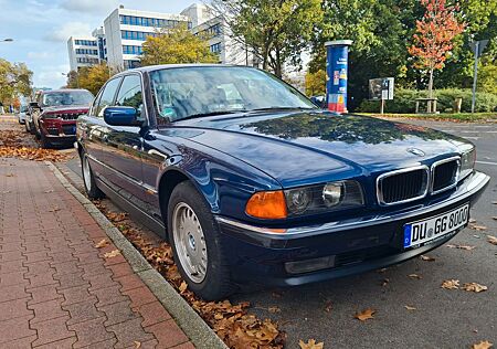 BMW 735i E38 ,Bring-Service,TÜV-NEU,88.600 km,gepfl.