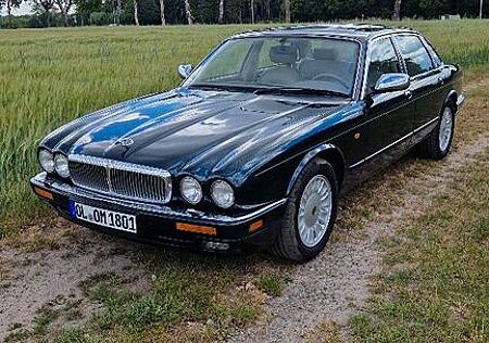 Jaguar Daimler 4.0 Six