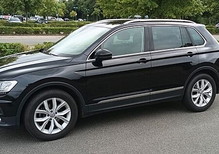 VW Tiguan Volkswagen 2.0 TDI SCR DSG Highline gut erhalten
