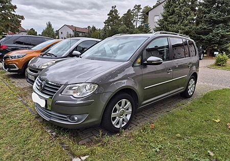VW Touran Volkswagen 1.9 TDI DPF Highline