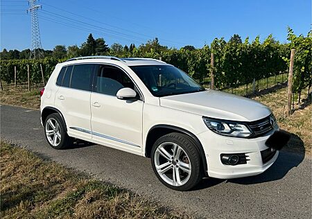 VW Tiguan Volkswagen 2.0 TSI 4MOTION Sport & Style Sport &...