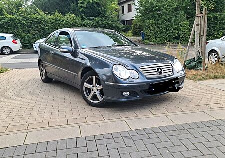 Mercedes-Benz 230 gebraucht kaufen Mercedes-Benz 230 SCHECKHEFTGEPFLEGT C230 6 Zylinder 204PS