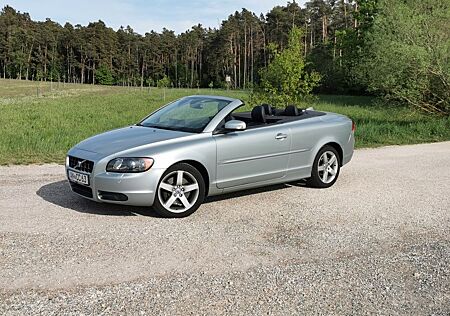 Volvo C70 2.0D Summum Summum