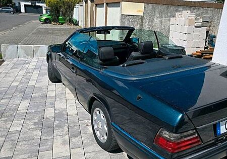 Mercedes-Benz E 220 FINAL EDITION