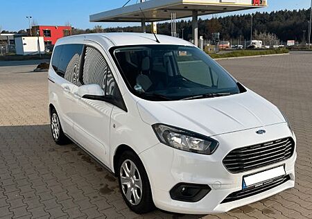 Ford Tourneo Courier + Klima + SR & WR