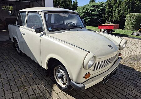 Trabant 601 L, Bj. 1981 nur 42.122 km trocken aufbewahrt