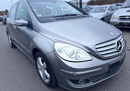 Mercedes-Benz B 150 Automatik Kindersitze integriert PDC