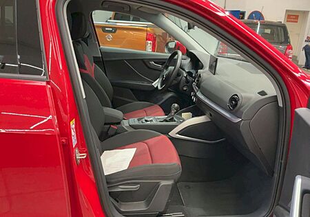 Audi Q2 30 TFSI S tronic
