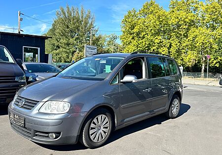 VW Touran Volkswagen Trendline 2.0TDI 7SITZ/TÜV26/AHK/KLIMA/