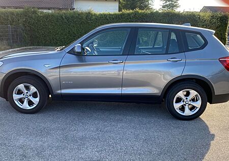 BMW X3 xDrive20i Automatik AHK AppleCarplay Spacegra