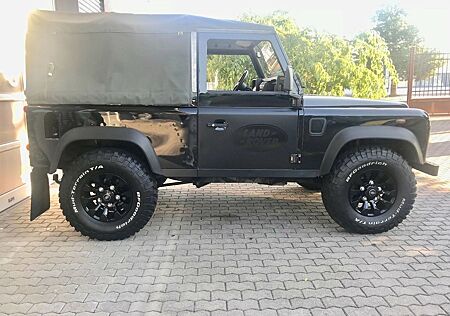 Land Rover Defender 90 SOFT TOP II. HAND / DEUTSCH