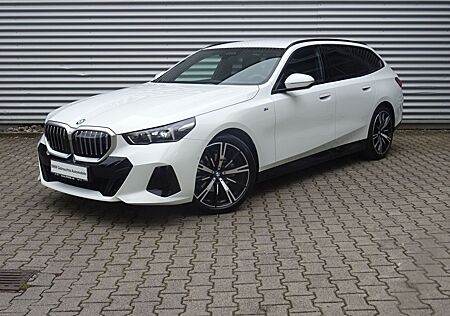 BMW 520d Tour. M Sport DriveAssistPro 360° HuD AHK