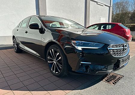 Opel Insignia B Grand Sport 4x4 NAVI BOSE SHZ MASSAGE