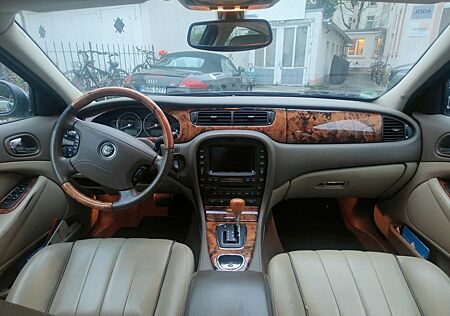 Jaguar S-Type 3 Liter V6 Executive Executive