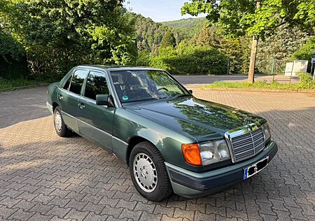 Mercedes-Benz 300 300E W124 Bj 92 Oldtimer