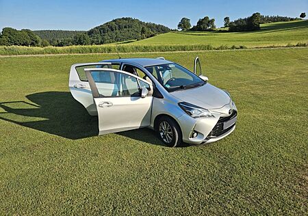 Toyota Yaris | TÜV neu | Unfallfrei | Sommer +Winter-R