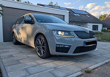 Skoda Octavia 2.0 TDI RS Combi RS stahlgrau
