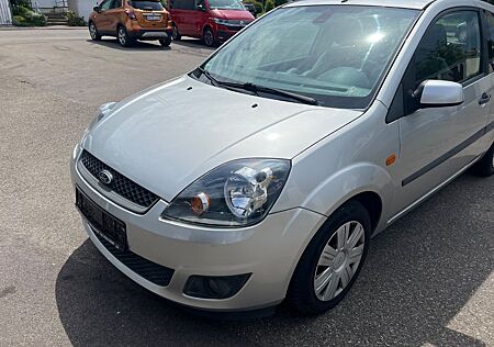 Ford Fiesta 1,4 top Zustand neue Kupplung