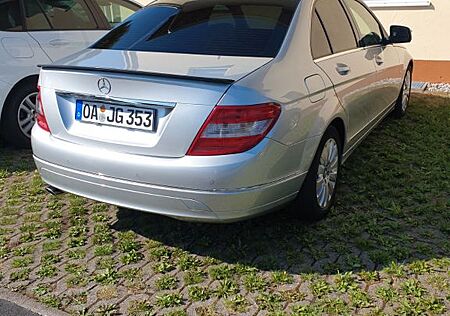 Mercedes-Benz 220