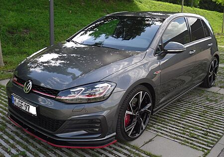 VW Golf Volkswagen GTI 2.0 TSI DSG
