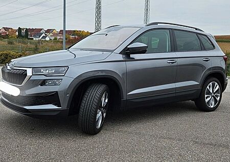Skoda Karoq 1.5l TSI ACT DSG TOUR STYLE, viele Extras