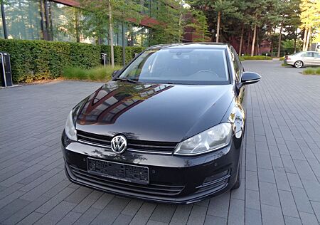 VW Golf Volkswagen VII Lim. Comfortline BMT