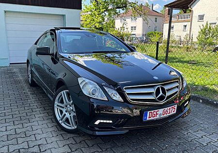 Mercedes-Benz E 550 E500 Coupe 2.HD+AMG-Line+Panorama+Rückfahrkamera