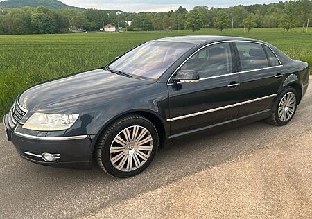 VW Phaeton Volkswagen 4.2 V8 4MOTION Tiptronic 5-Sitzer -
