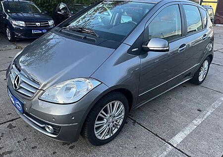 Mercedes-Benz A 170 , PDC , SHZ , Teilleder
