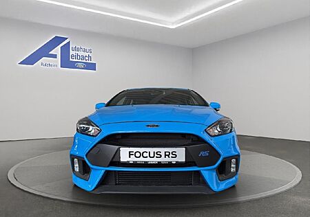 Ford Focus Lim. RS Allrad mit nur 613 Kilometer
