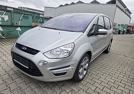 Ford S-Max Titanium