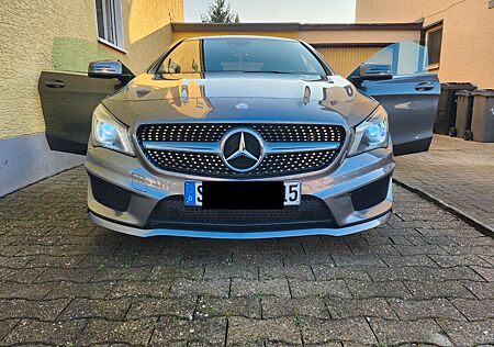 Mercedes-Benz CLA 200 AMG Line Full *Junge Sterne Garantie*