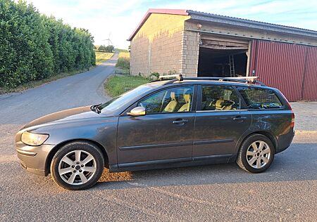 Volvo V50 2.0D -mit Austauschmotor (60.000 km)