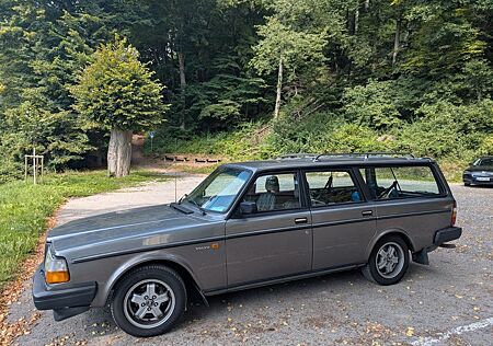 Volvo 240 GLT mit Klimaanlage, 245