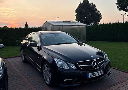 Mercedes-Benz E 350 Coupé CDI BlueEFFICIENCY AVANTG....