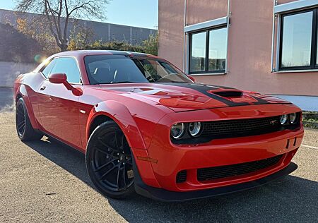 Dodge Challenger R/T 6.4 Scat Pack Widebody / LED