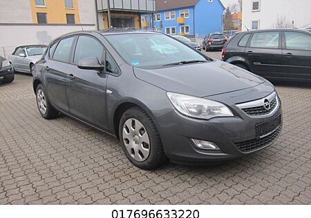 Opel Astra J Lim. 5-trg. Edition