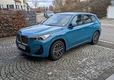 BMW iX1 xDrive30, Listenpreis 67550€