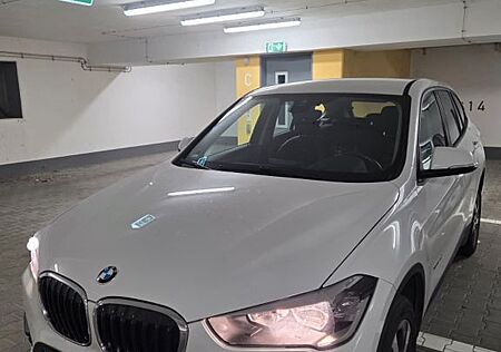BMW X1 xDrive20d - Navi+/HUD/Sportsitze/Tempomat