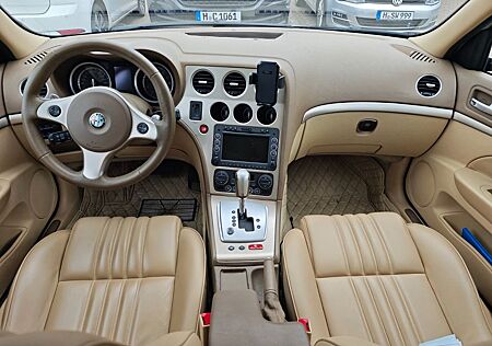 Alfa Romeo 159 gebraucht kaufen Alfa Romeo 159 3.2 JTS V6 Q4 Schaltwippen_Leder