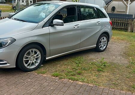Mercedes-Benz B 180 -1,6 Sports Tourer