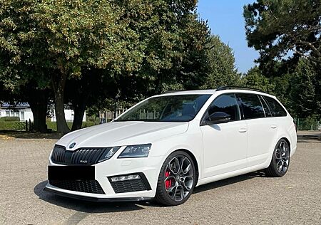 Skoda Octavia 2.0 TSI DSG RS Combi Challenge Xtreme