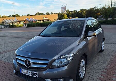 Mercedes-Benz B 200 BlueEFFICIENCY - Sports Tourer