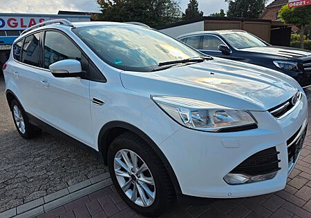 Ford Kuga Titanium/Automatik/Navi/Panorama