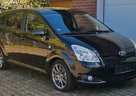 Toyota Corolla Verso 2.2-l-D-4D Executive*7 Sitzer*Navi