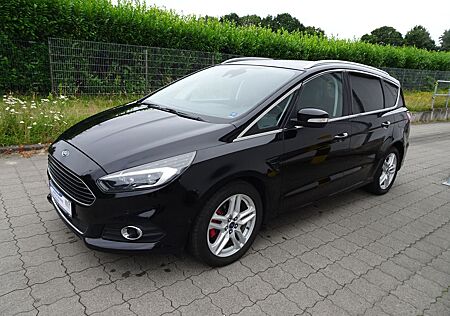 Ford S-Max 2,0 TDCi 132kW Titanium /7-Sitze/ 2-Hand